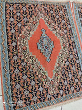 Charger l'image dans la galerie, PAIRE 2 Kilims noués mains n°19040/19041_113×80