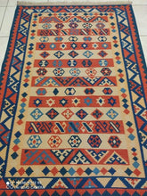Charger l'image dans la galerie, Kilim Ghachghai fait main n°12677_180×125