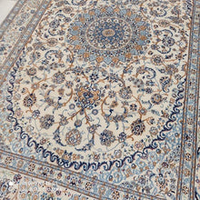 Charger l'image dans la galerie, GRAND TAPIS Nain Chichla fait main n°18844_300×200