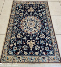 Charger l'image dans la galerie, Tapis Nain fait main n°3100_137×87