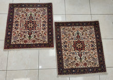Charger l'image dans la galerie, Paire 2 tapis Sarouk fait main n°16151_16152_82×78