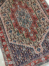 Charger l'image dans la galerie, Tapis Kurdistan fait main n°10331_112×72