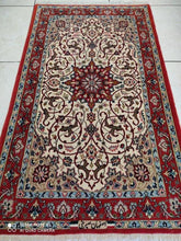 Charger l'image dans la galerie, Tapis Ispahan fait main n°14282_116×70