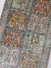 Charger l'image dans la galerie, Tapis Cachemire soie noué main n°410_128×79