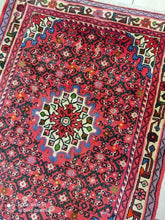 Charger l'image dans la galerie, Tapis Hosseinabad noué main n°19397_140×104