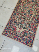 Charger l'image dans la galerie, Tapis Kerman Ravar fait main n°1364_155×62