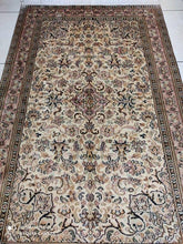 Charger l'image dans la galerie, Tapis Cachemire soie noué main n°2_158×100
