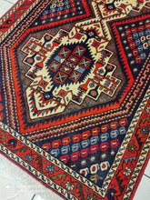 Charger l'image dans la galerie, Tapis Afchar fait main n°19444_160×105
