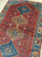 Charger l'image dans la galerie, Tapis Antique Yalameh noué main n°17974_160×107