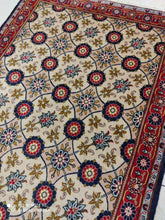 Charger l'image dans la galerie, Tapis Varamine noué main n°16793_163×110