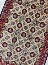 Charger l'image dans la galerie, Tapis Varamine noué main n°16793_163×110