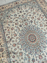 Charger l'image dans la galerie, Tapis Nain Chichla noué main n°16452_240×157