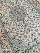 Charger l'image dans la galerie, Tapis Nain Chichla noué main n°16452_240×157