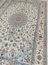 Charger l'image dans la galerie, Tapis Nain Chichla noué main n°16452_240×157
