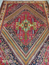 Charger l'image dans la galerie, Grand Tapis Ghachgai noué main n°17499_300×214