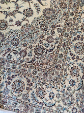 Charger l'image dans la galerie, GRAND Tapis Nain Chichla Habibian tissé main n°18386_354×254