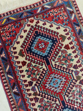 Charger l'image dans la galerie, Tapis Yalameh noué main n°17989_92×58