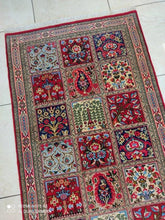 Charger l'image dans la galerie, Tapis Ghom tissé main n°17543_285×76