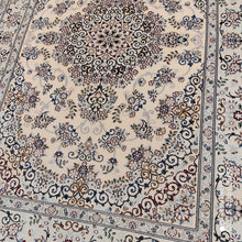 Charger l'image dans la galerie, Tapis Nain Chichla noué main n°16009_195×133