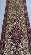 Charger l'image dans la galerie, Tapis Ghom noué main n°17191_342×064