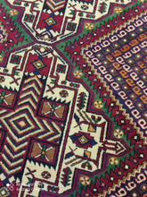 Charger l'image dans la galerie, Tapis Afchar fait main n°18812_158×122