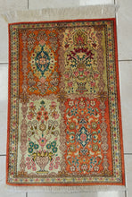Charger l'image dans la galerie, Tapis Ghom soie noué main n°17601_80×55