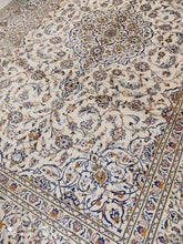 Charger l'image dans la galerie, GRAND Tapis Kachan fait main n°14331_352×246