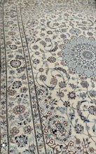 Charger l'image dans la galerie, Grand Tapis Nain fait main n°19359_350×243
