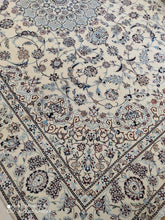 Charger l'image dans la galerie, Grand Tapis Nain fait main n°19359_350×243