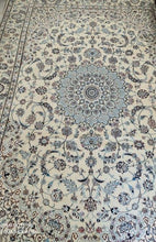 Charger l'image dans la galerie, Grand Tapis Nain fait main n°19359_350×243