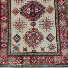 Charger l'image dans la galerie, Tapis Kazak tissé main n°13899_174×118