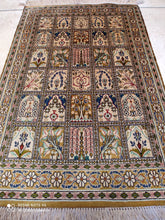 Charger l'image dans la galerie, TAPIS Ghom soie tissé main n°8978_74×53