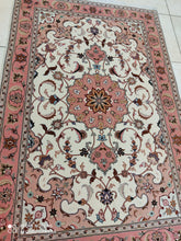 Charger l'image dans la galerie, Tapis Tabriz fait main n°15327_153×103