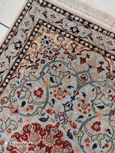 Charger l'image dans la galerie, Tapis Ispahan fait main n°14273_107×68