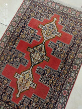Charger l'image dans la galerie, Tapis Kurdistan tissé main n°115_115×75