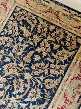 Charger l'image dans la galerie, Tapis Ghom soie noué main n°16903_116×81