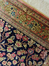 Charger l'image dans la galerie, Tapis Ghom soie noué main n°17608_117×81