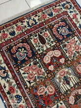 Charger l'image dans la galerie, Tapis Bakhtiar tissé main n°12911_130×100
