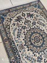 Charger l'image dans la galerie, Tapis Nain fait main n°16956_130×88