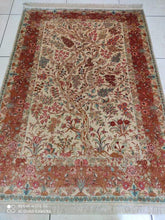 Charger l'image dans la galerie, Tapis Ghom soie tissé main n°18229_144×100