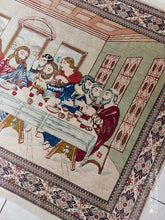 Charger l'image dans la galerie, Tapis Ghom soie “Le Dernier Repas” tissé main n°300_144×100