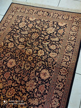 Charger l'image dans la galerie, Tapis Ghom soie noué main n°18566_145×100