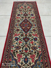 Charger l'image dans la galerie, Tapis Ghom tissé main n°17205_150×55
