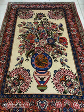 Charger l'image dans la galerie, Tapis Bakhtiar tissé main n°9234_153×106