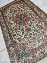 Charger l'image dans la galerie, Tapis Cachemire soie noué main n°58_155×94