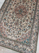 Charger l'image dans la galerie, Tapis Cachemire soie noué main n°65_156×95
