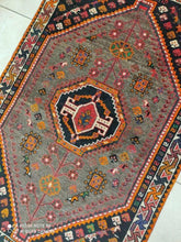 Charger l'image dans la galerie, Tapis Ghachghai noué main n°8396_160×105