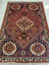 Charger l'image dans la galerie, Tapis Ghachghai noué main n°8349_168×110