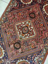 Charger l'image dans la galerie, Tapis Ghachghai noué main n°8349_168×110
