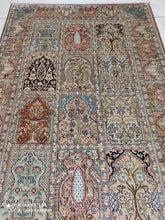 Charger l'image dans la galerie, Tapis Cachemire soie noué main n°21_186×123